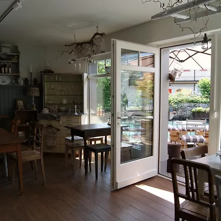 Bed & Bar No.8 - Adults Only ホテル インターラーケン