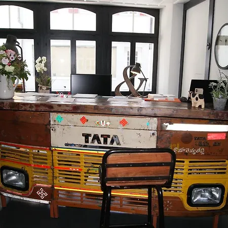 Bed & Bar No.8 - Adults Only ホテル インターラーケン