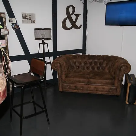 ホテル Bed & Bar No.8 - Adults Only 2*