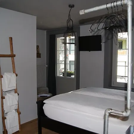 Bed & Bar No.8 - Adults Only 2* إنترلاكن