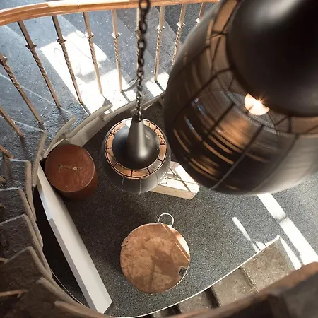 Bed & Bar No.8 - Adults Only فندق إنترلاكن