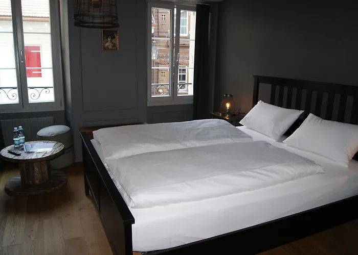 Bed & Bar No.8 - Adults Only 因特拉肯