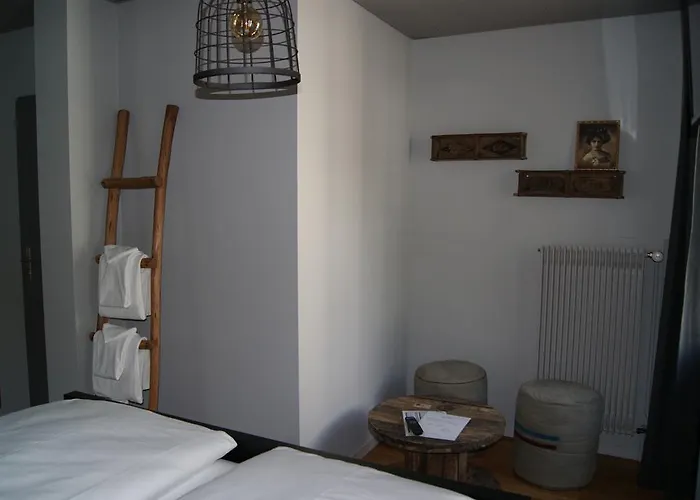 Bed & Bar No.8 - Adults Only Hotel