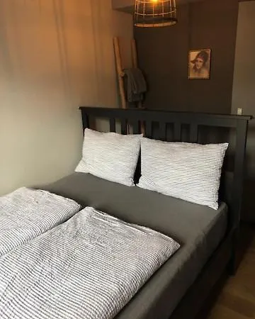 Bed & Bar No.8 - Adults Only Otel