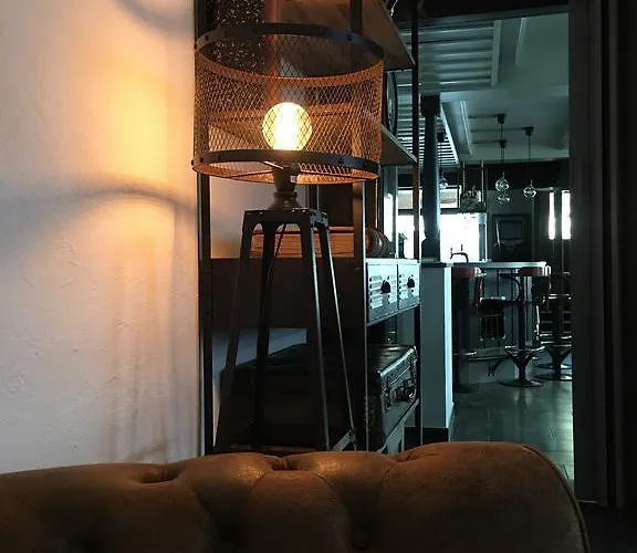 Bed & Bar No.8 - Adults Only Szálloda 2*