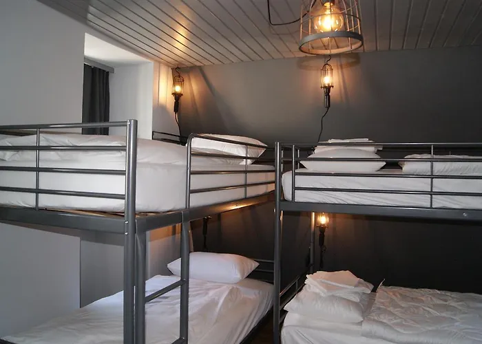 Bed & Bar No.8 - Adults Only Szálloda Interlaken