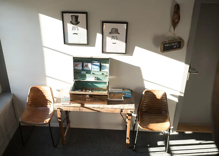 Bed & Bar No.8 - Adults Only 2*