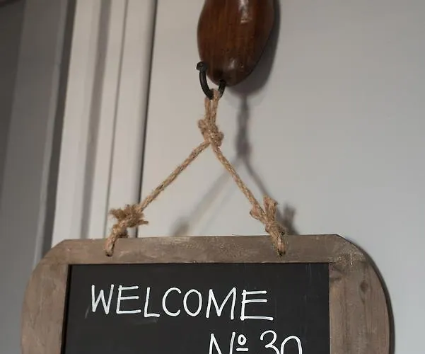 Bed & Bar No.8 - Adults Only Szálloda