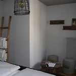 Bed & Bar No.8 - Adults Only Hotel