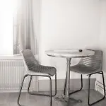Bed & Bar No.8 - Adults Only 2* Interlaken