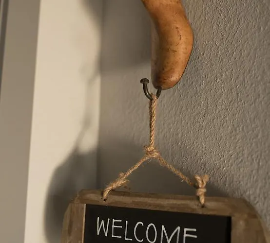 Bed & Bar No.8 - Adults Only Hotel 2*