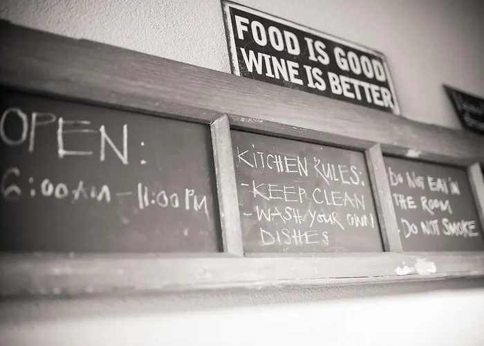 Bed & Bar No.8 - Adults Only